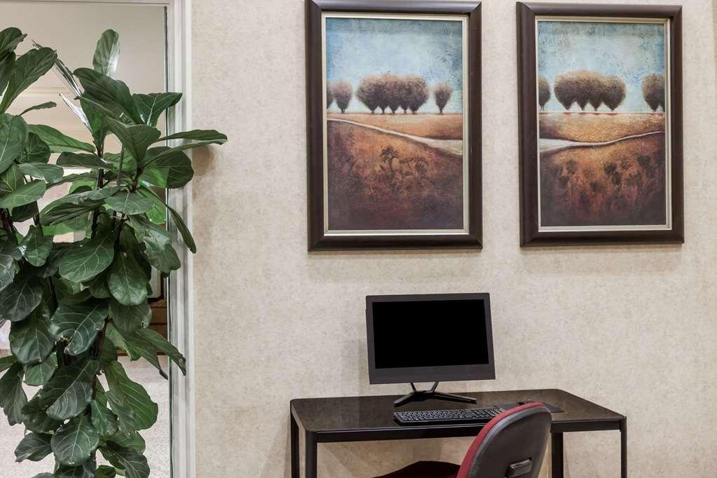 Ramada By Wyndham 2*