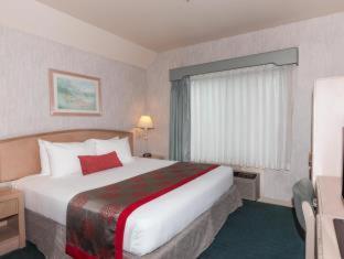 Hotel Ramada By Wyndham 2*